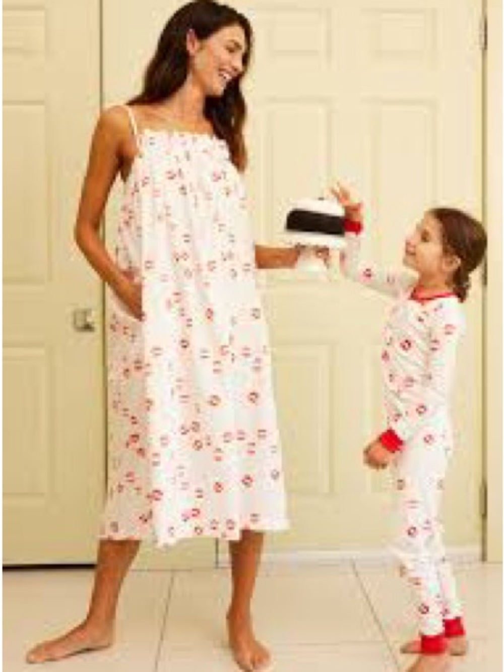 Kate Schelter x Lake Lips Kisses Pajama Gown Large
